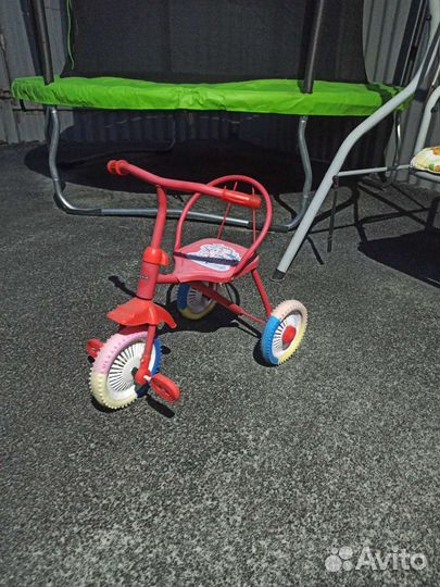 Детский трехколесный велосипед