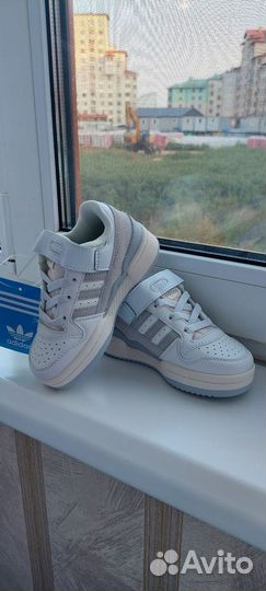 Кроссовки adidas детские 26-28р