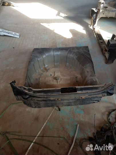 Панель задняя (тизик запаски) Kia Spectra 2006