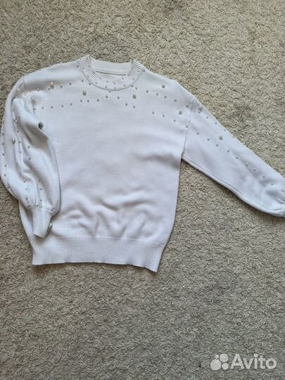 Джинсовая куртка, свитер