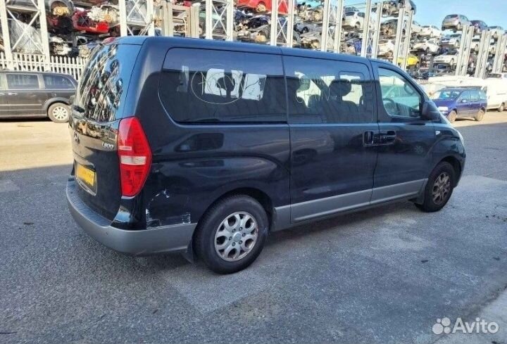 В разборе Хендай H1 Хендай Гранд Старекс 2.5 D4CB