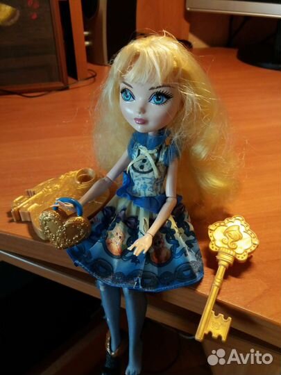 Кукла Эвер афтер хай Блонди Локс базовая