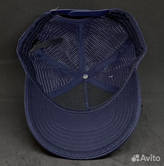 Бейсболка с сеткой