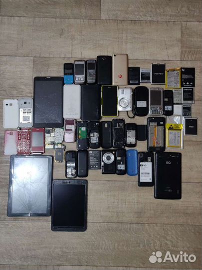 Телефоны и планшеты на запчасти