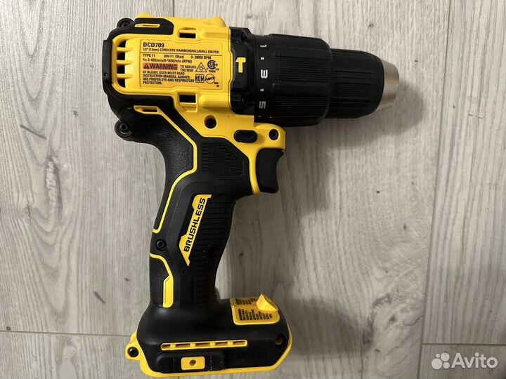 Dewalt шуруповерт 709 комплект