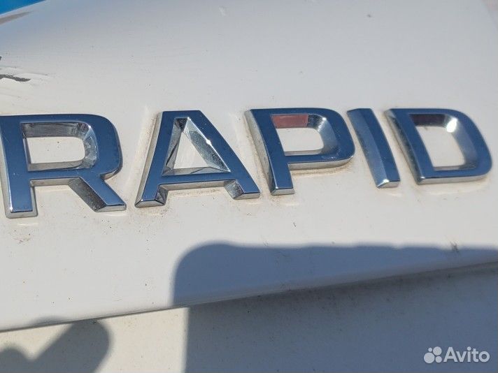 Значки skoda rapid