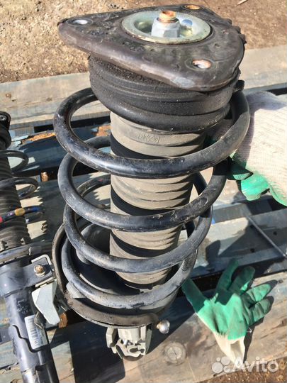 Амортизаторы передние Ford Focus 3 2014-2019