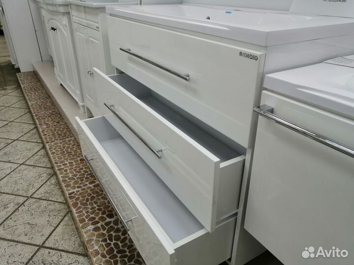 Мебель в ванную 