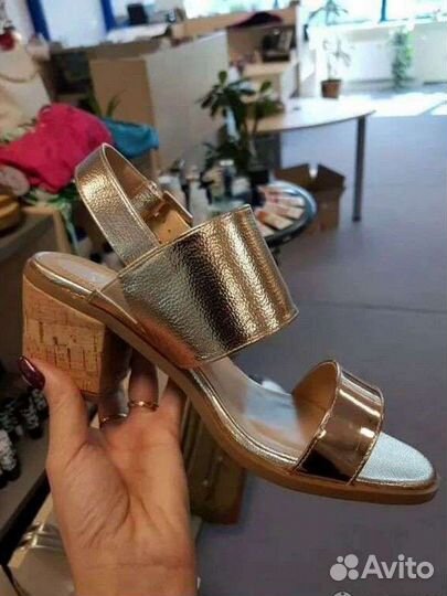 Босоножки женские 37 размер