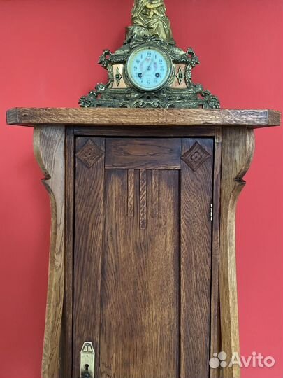 Антикварная тумбочка для граммофона. Россия