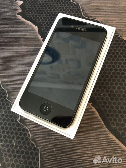 iPhone 4S, 8 ГБ