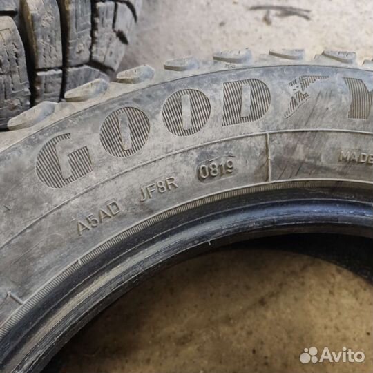 Goodyear Ultragrip Ice Arctic 185/65 R15