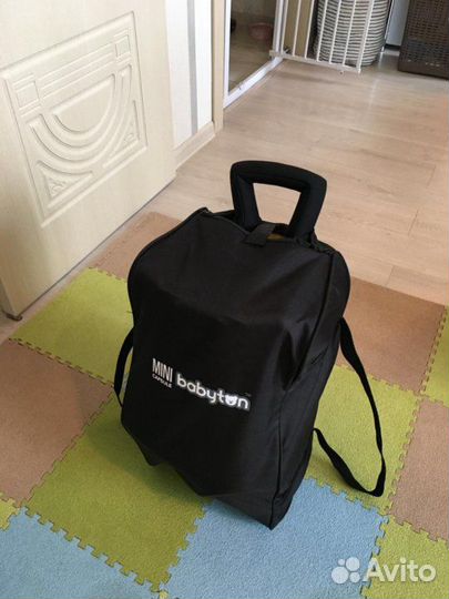 Суперкомпактная детская коляска