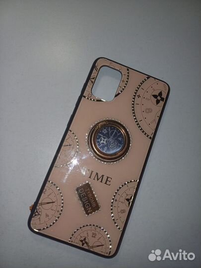 Чехлы на телефон