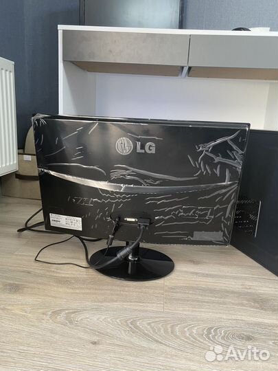 LG Flatron E2340T-PN 23