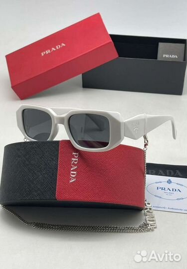 Солнцезащитные очки женские prada