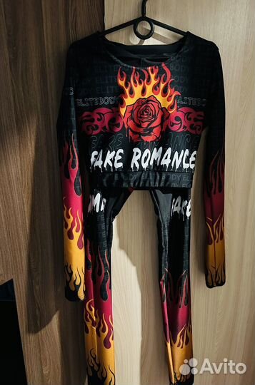 Фитнес костюм