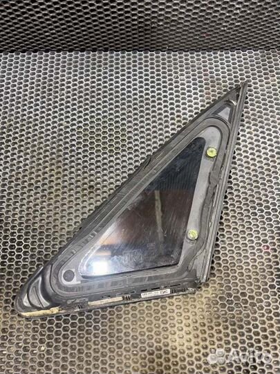 Форточка задняя левая Audi A4 B9 DES 2.0 TDI 2017