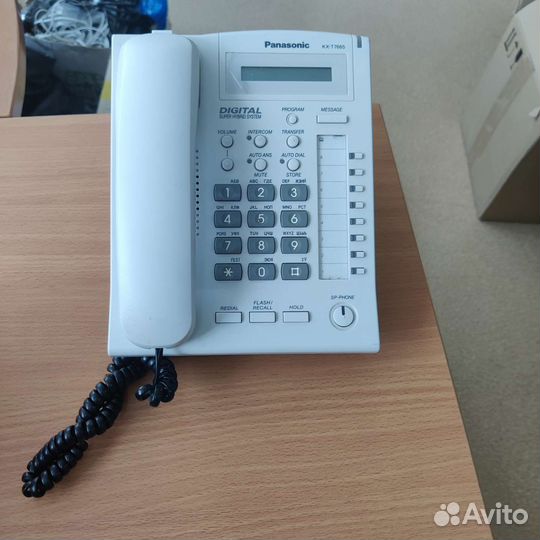 Телефон Panasonic kx-t7665