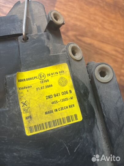 Фара передняя левая в сборе Volkswagen Caddy 2009