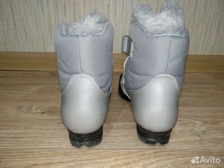 Лыжные ботинки35 размер