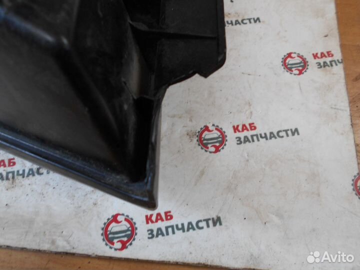 Фонарь задний правый Toyota Altezza