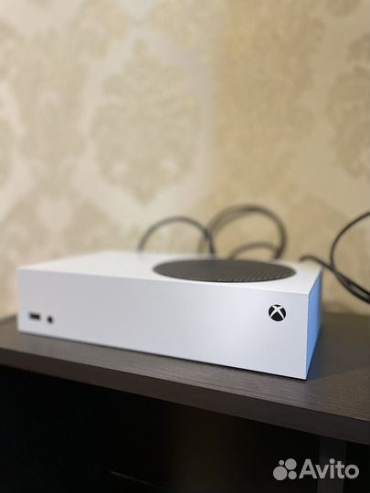 Xbox series s, два геймпада