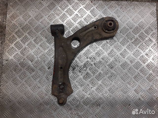 Рычаг передний левый Chevrolet Aveo T300/Cobalt