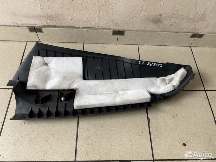 Обшивка стойки задняя правая Volkswagen Tiguan