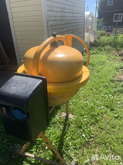 Бетоносмеситель MAG CM350C