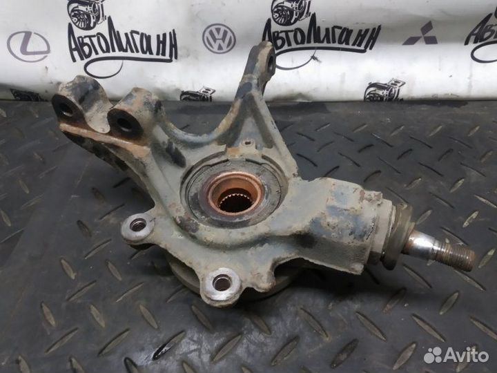 Кулак (цапфа) передний правый Peugeot 3008