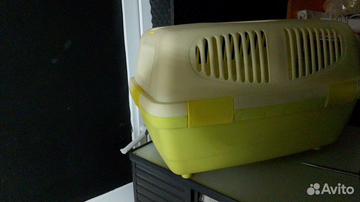 Переноска для животных пластиковая