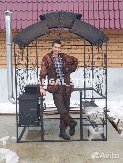 Мангал с крышей