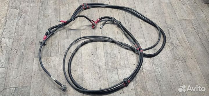 Плюсовой провод аккумулятора DAF XF 106 2018