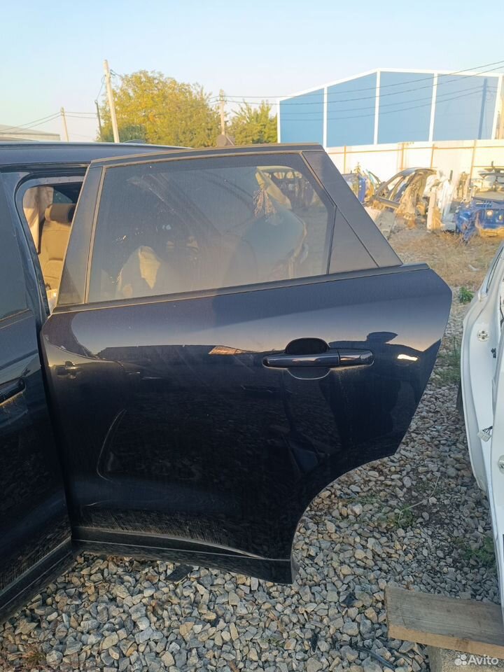 Дверь задняя левая Ягуар Ф Пэйс FPace