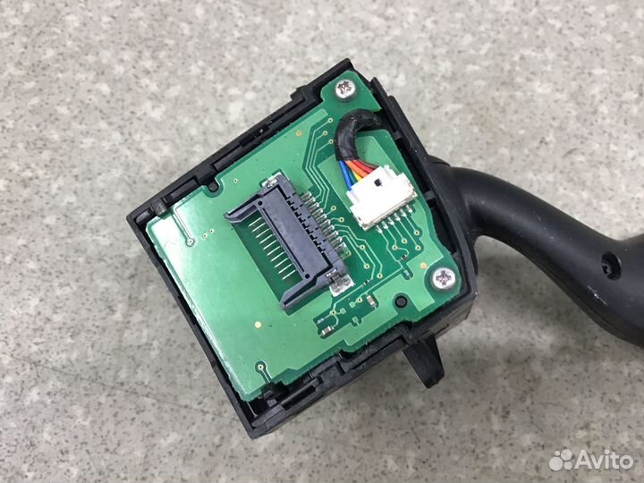 Переключатель стеклоочистителей Ford Focus III 201