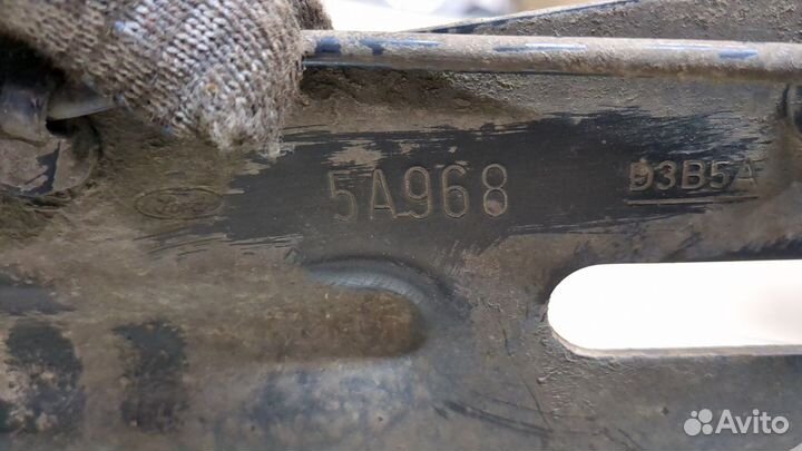 Ступица (кулак, цапфа) Ford Mondeo 3, 2003