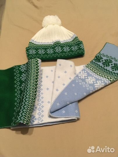 Комплект шапка и шарф новый