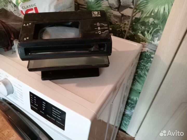 Машинка для проверки денежных купюр