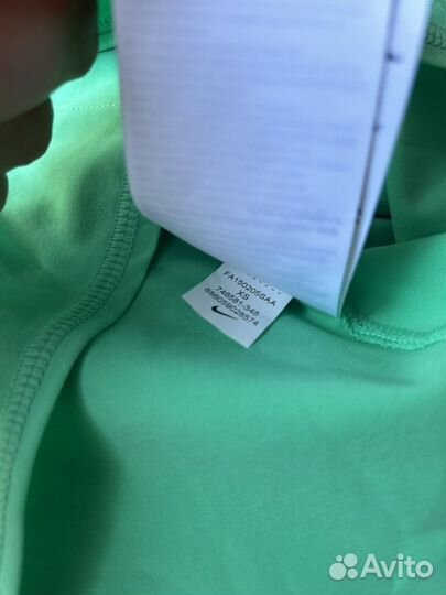 Продам новую теннисную одежду оригинал nike