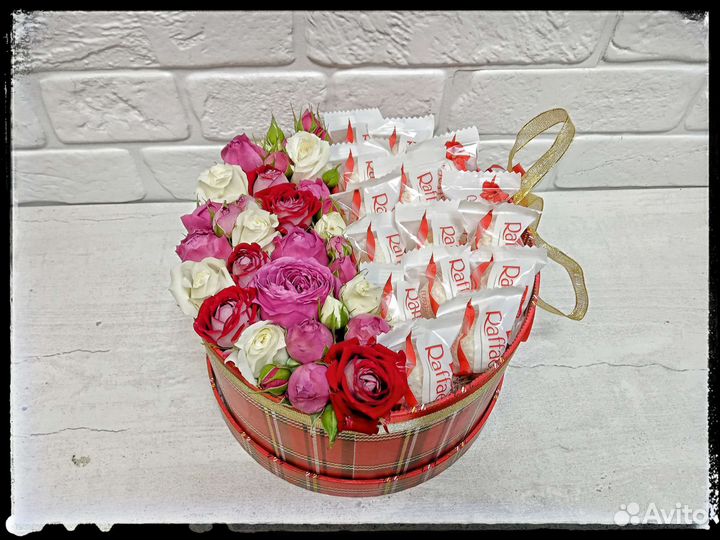 Букеты из ягод, конфет и сладостей