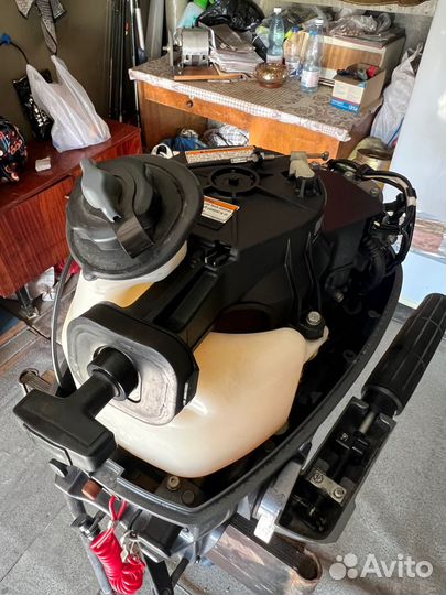 Лодочный мотор 5 л с 4 х тактный