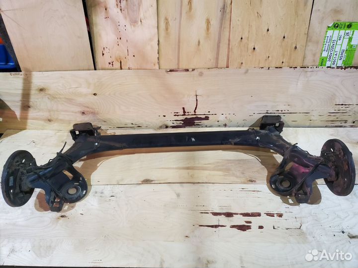 Polo Rapid Балка задняя