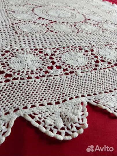 Скатерть чайная, вязаная, ручная работа