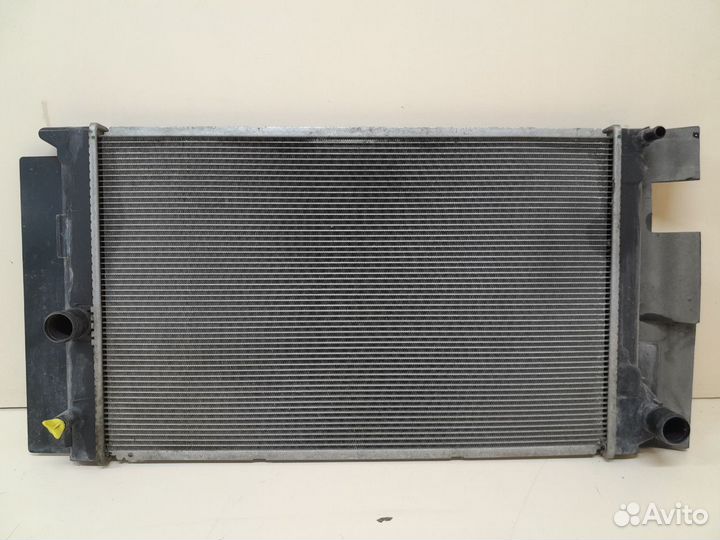Радиатор охлаждения двигателя Toyota Auris E150 20