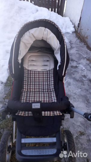 Прогулочная коляска