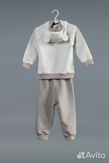 Костюм детский, р. 92, новый