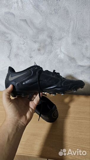Футбольные бутсы Nike Tempo