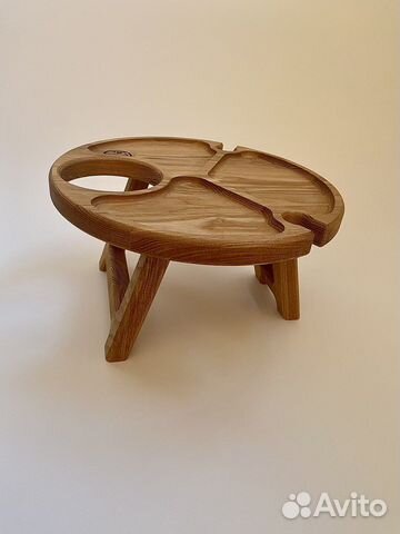 Винный столик деревянный