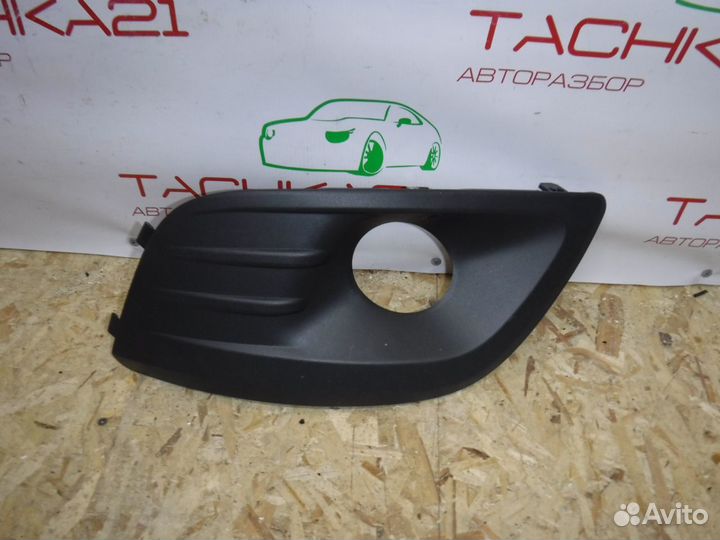 Накладка птф левая LADA Largus (2011+)